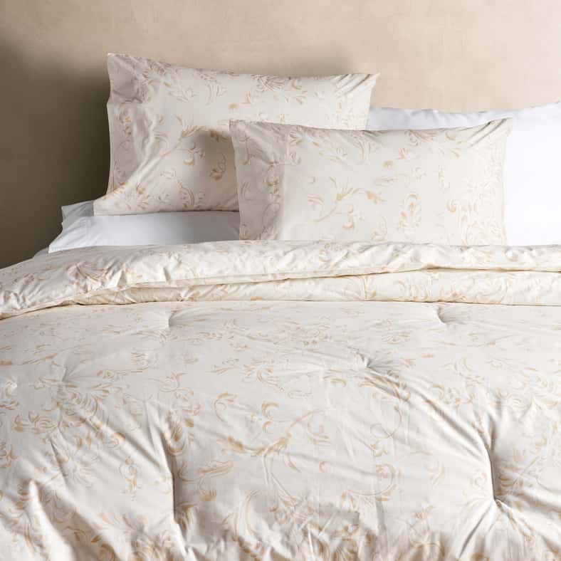 Pan Home طقم لحاف ملكي من 3 قطع بلون الإكرu - Image 2