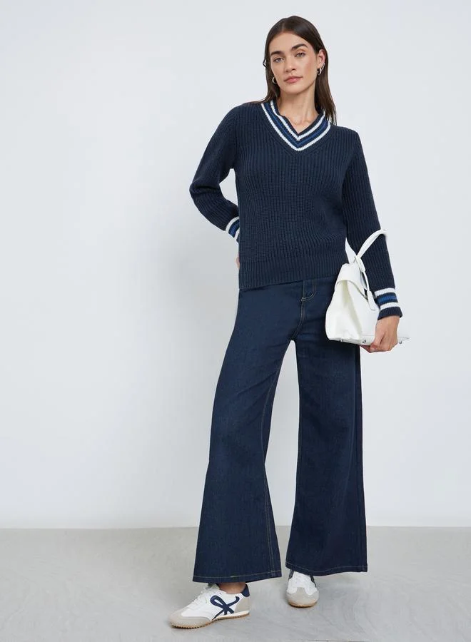 Styli Styli Navy Blue V-Neck Knitted Striped Sweater