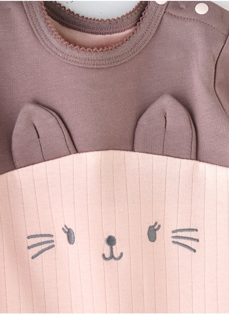 Baby Cat-Themed Romper in Pink and Brown - pzsku/ZA55E2D1B3ADA133E42D2Z/45/_/1729853412/10904182-8df1-4e9d-92bc-fa25def5300a