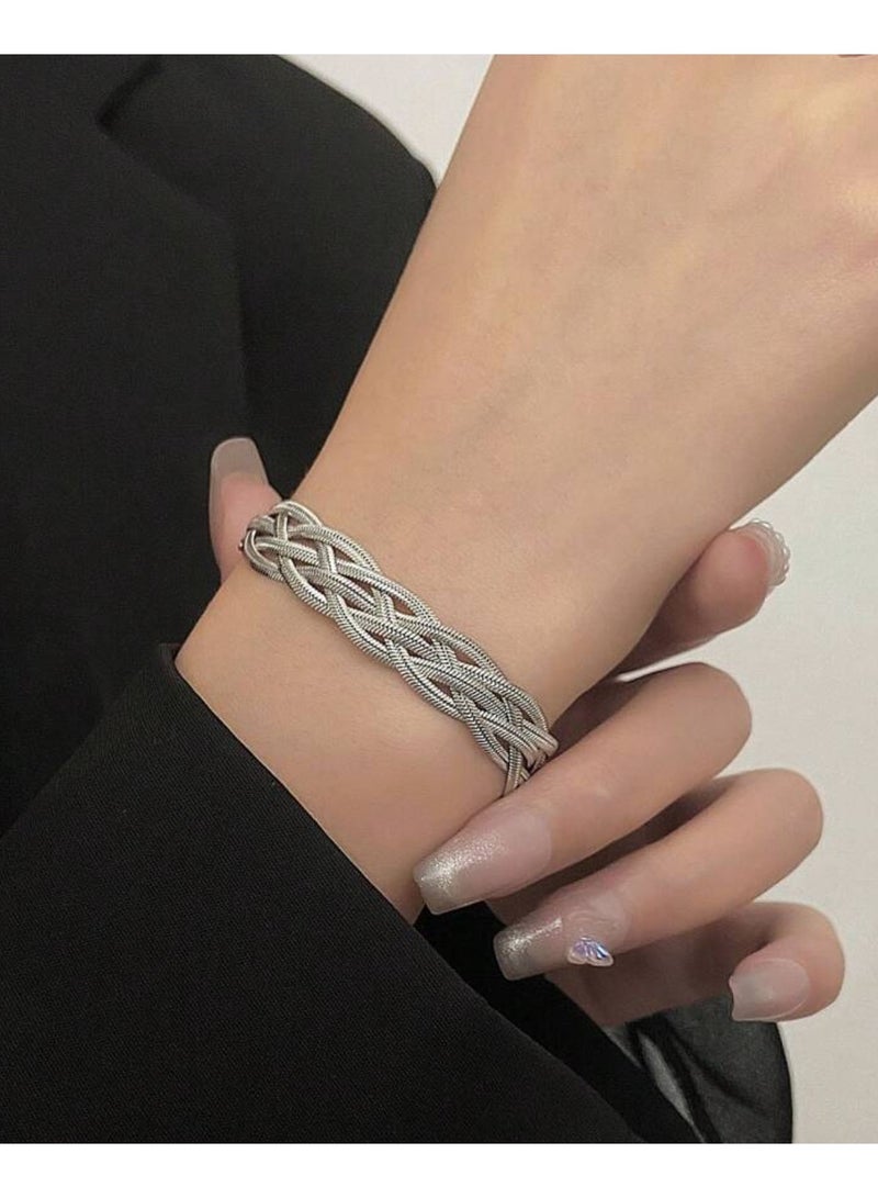 إليجانس اسوارة نسائية انيقة مصنوعة من الاستانلس ستيل باللون الفضي - Image 1