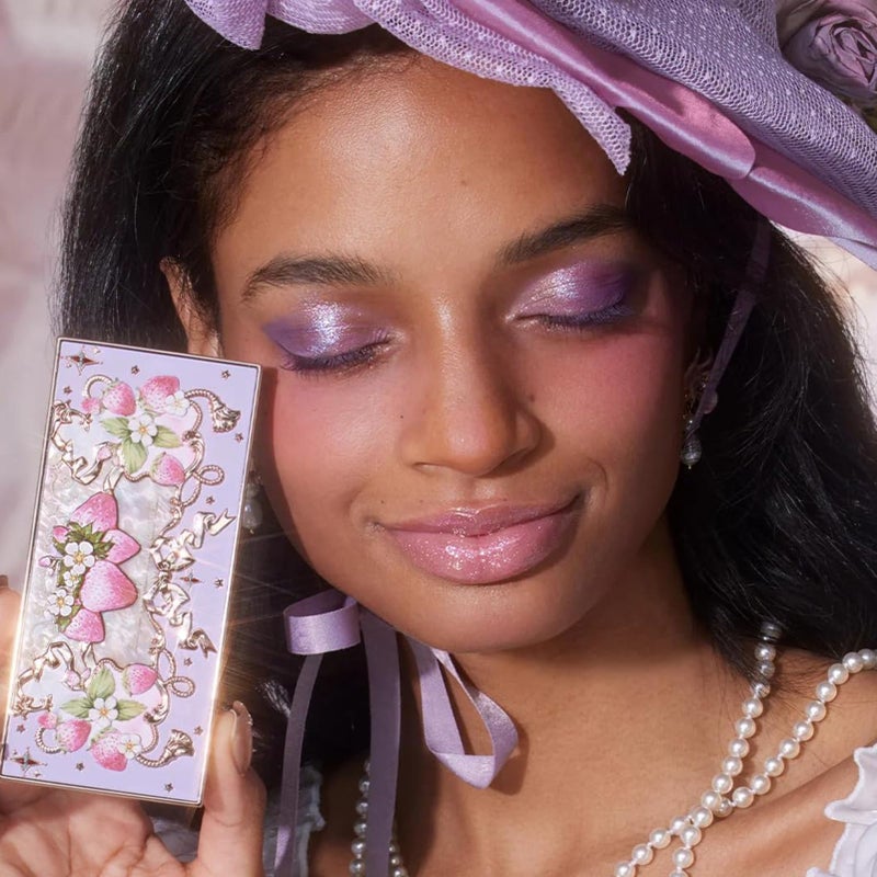 Flower Knows باليت ظلال العيون فلوور نوز بنفسجي فراولة روكوكو، باليت مكياج بنفسجي وردي مع 3 درجات مات + 2 درجات لامعة، مكياج عيون ناعم وسهل الدمج، 0.21 أونصة (فراولة ستارمون)  - Image 5