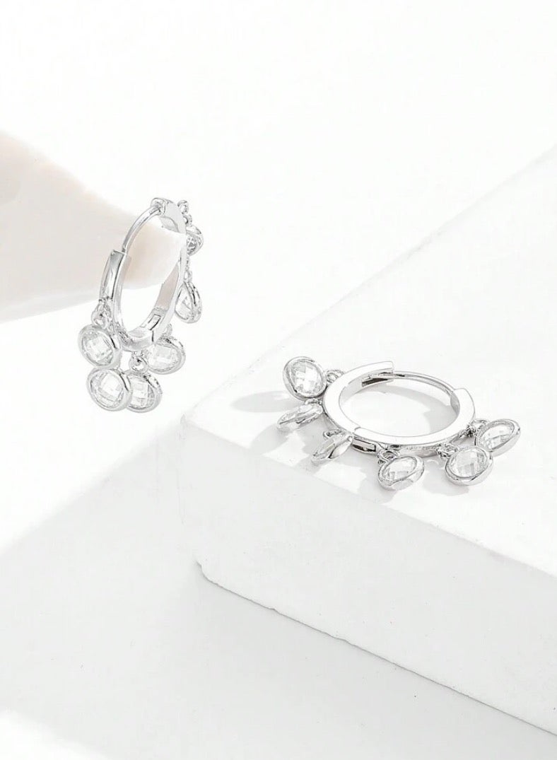 إيكوال حلق اذن نسائي انيق مصنوع من الاستانلس ستيل باللون الفضي - Image 2