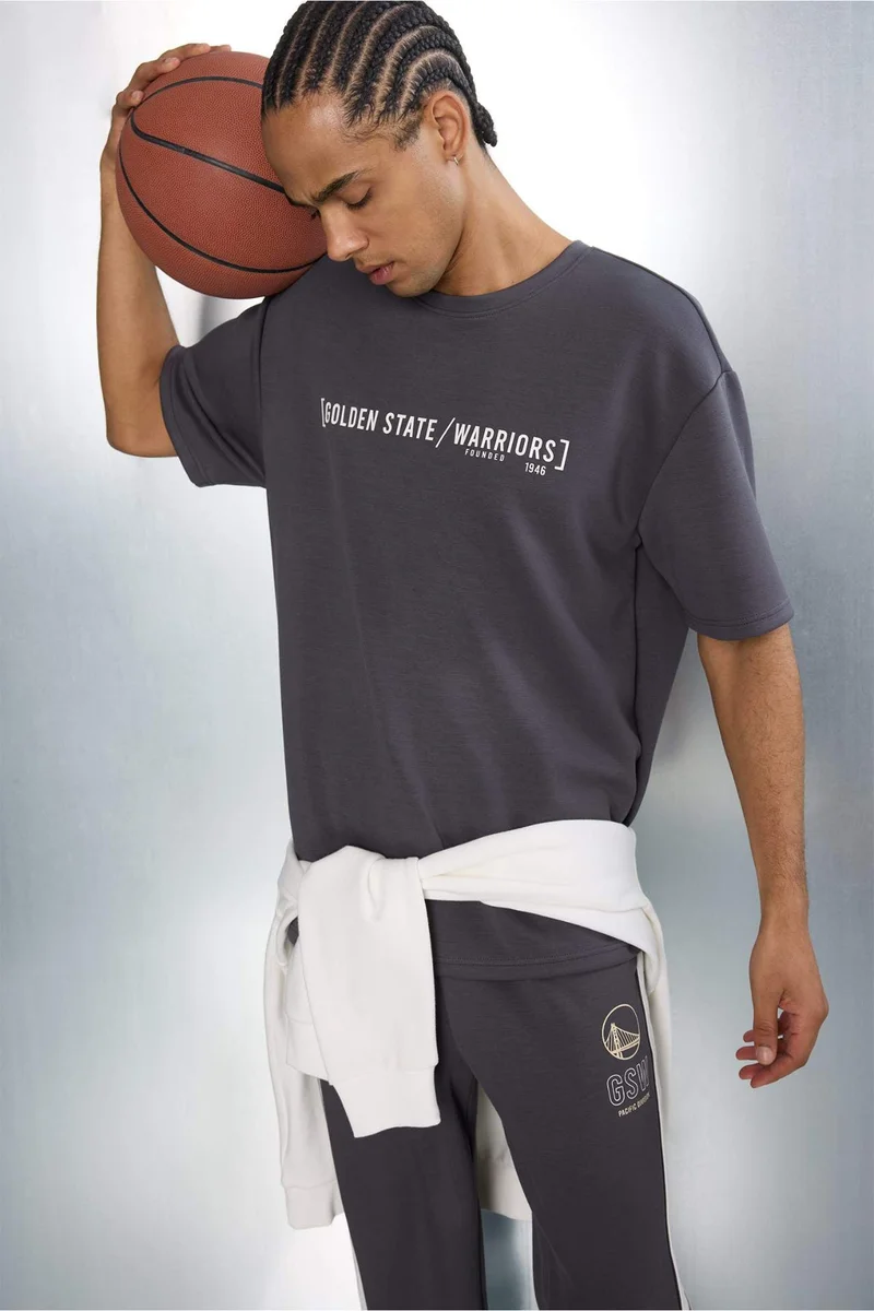 ديفاكتو NBA Golden State Warriors Relax Fit T-Shirt