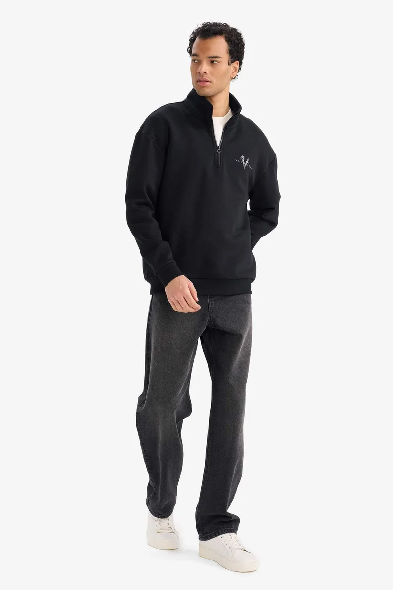 ديفاكتو Vikings Valhalla Boxy Fit Printed Sweatshirt