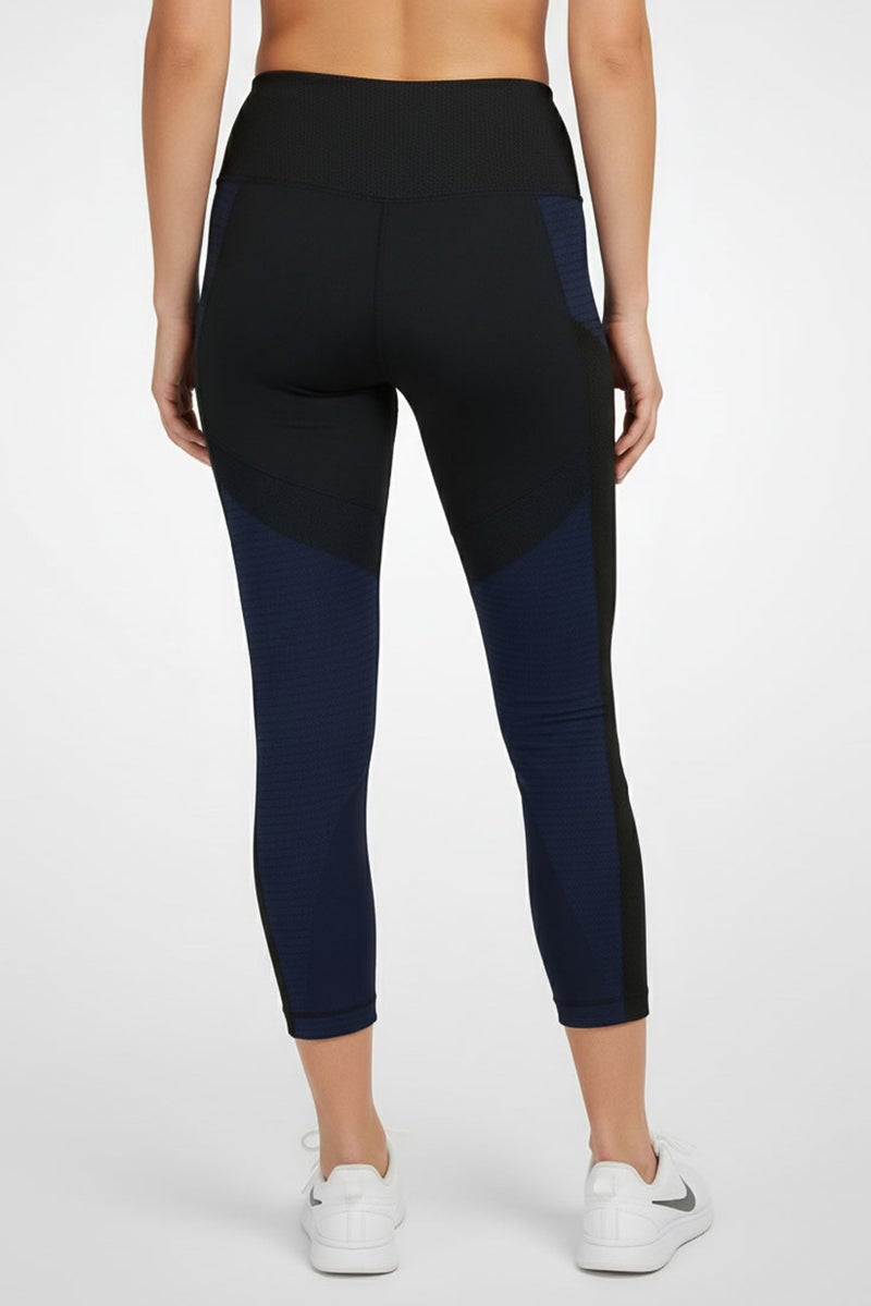 Nike Women Tight Fit Training Leggings, Black - Image 5