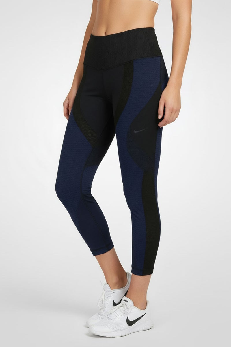 Nike Women Tight Fit Training Leggings, Black - Image 3