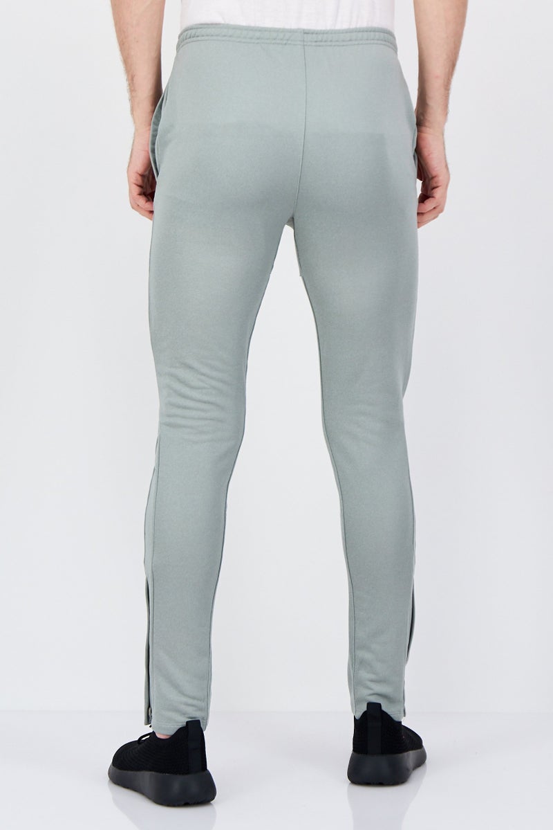 umbro Men Sportswear Fit Outdoor Sweatpants, Grey - Image 3