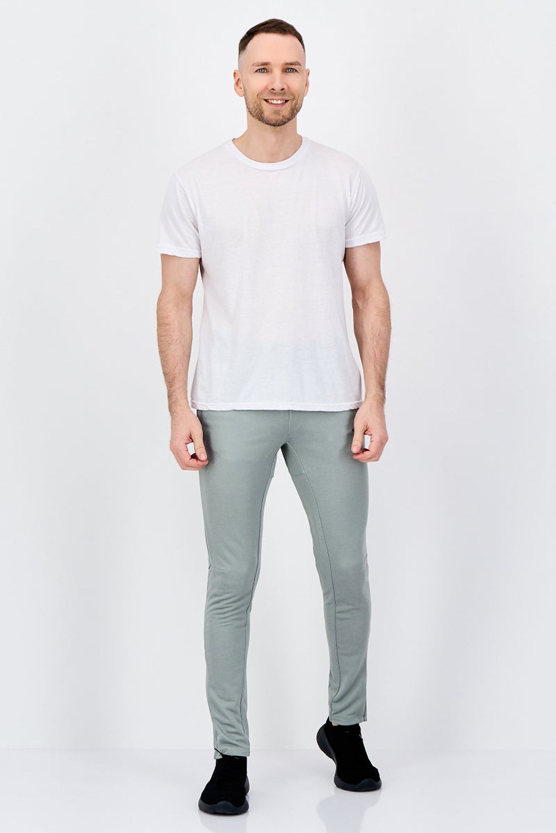 umbro Men Sportswear Fit Outdoor Sweatpants, Grey - Image 4