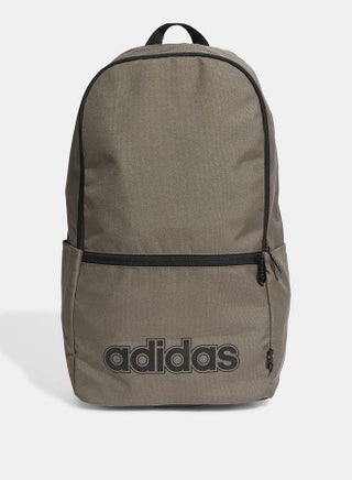 Classic Foundation Backpack - pzsku/ZA57C3272AB8BE02C9BFAZ/45/_/1726145202/1e4efb2e-e245-4b7e-9a92-f1a53ce52382