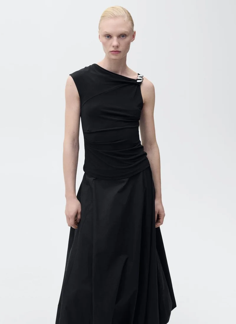 مانجو Asymmetrical Metallic Applique Top
