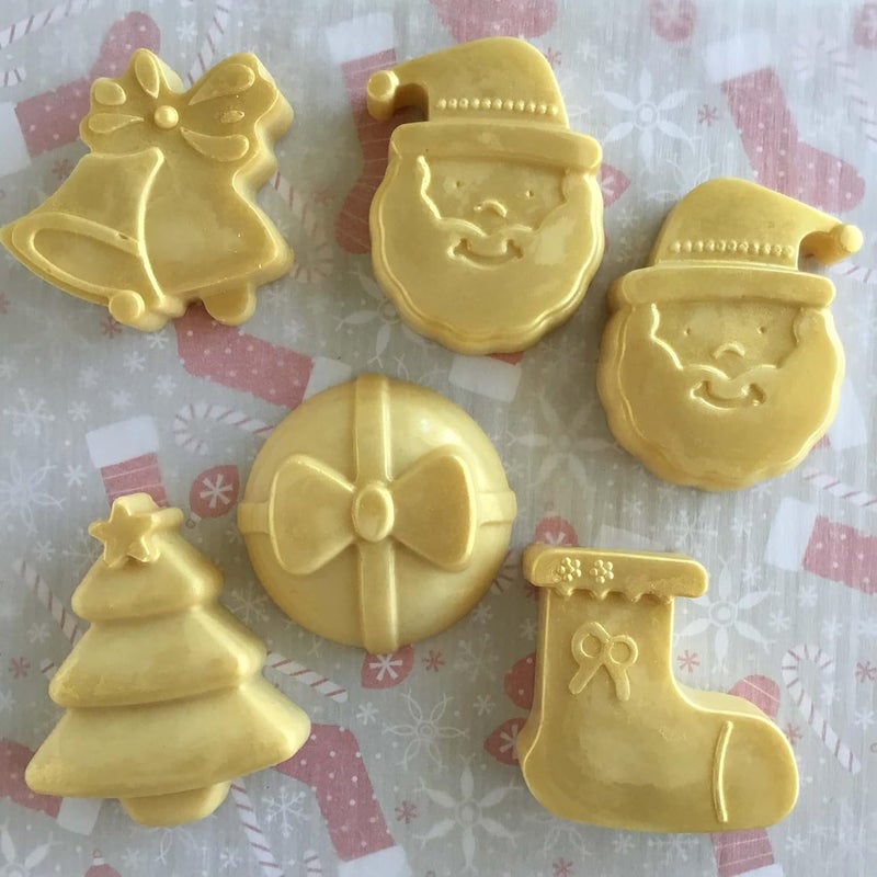 Skytail 6 Cavity 3D Christmas Theme (Socks, Gift, Santa face, Christmas Tree and Bell) Mould Fondant Cake Candy Pudding Chocolate Jelly Silicone DIY Mold Decoration Heat Resistant - Image 2