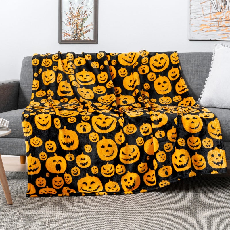 PAVILIA PAVILIA Halloween Throw Blanket for Couch | Orange Pumpkin Fall Fleece Blanket | Soft  Plush  Warm Black Fall Cabin Throw  60x80 (Pumpkin Halloween)  - Image 2