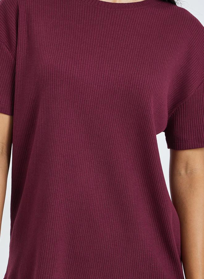 Styli Burgundy Rib Drop Shoulder Cotton T-Shirt and Ruffle Edge Short Set - Image 3