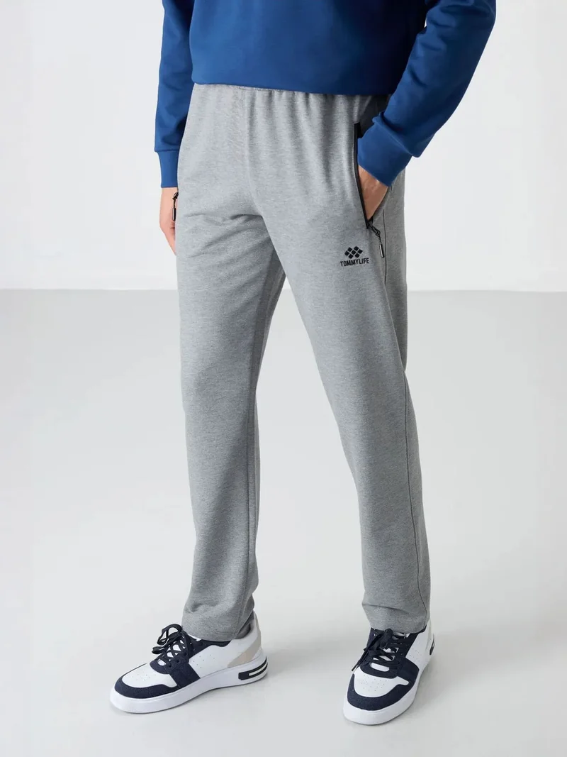 تومي لايف TOMMY Men's Regular Fit Straight-Leg Sweatpants
