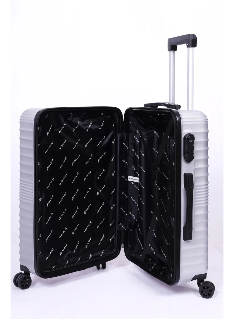 هاياك طقم حقائب سفر من  قطع بعجلات صلبة من مادة  مقاسات مختلفة فضي