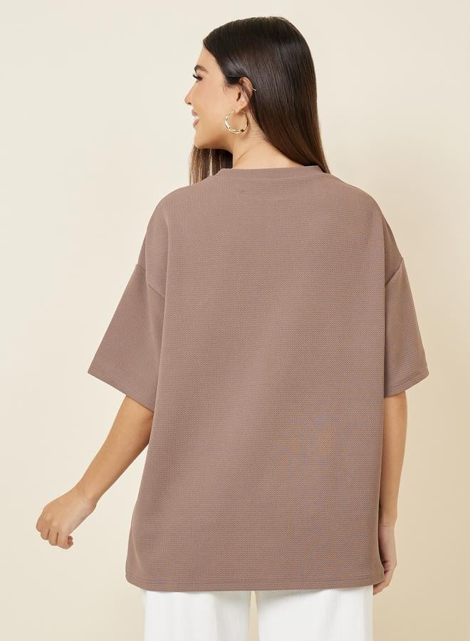 Styli Oversized Contrast Slogan Print Textured T-Shirt - Image 5