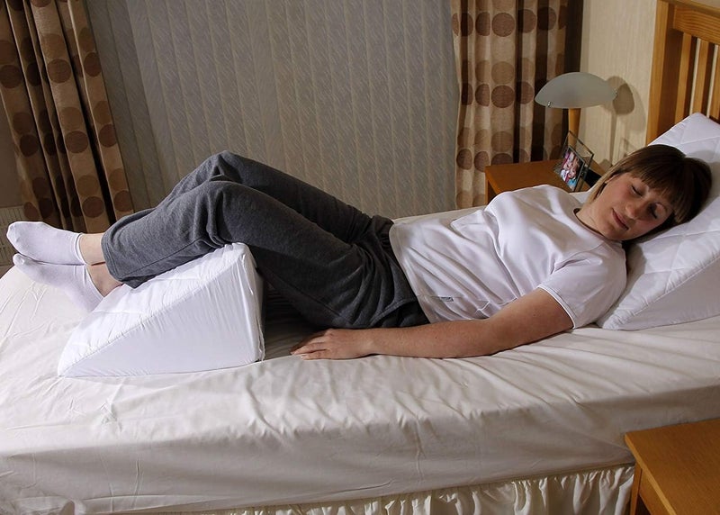COMFORTNIGHTS Introducing the Bed Wedge size 20x18x11 with a washable quilted poly cotton cover Upgrade to the Bed Wedge now and experience the ultimate in comfort and support - Image 3