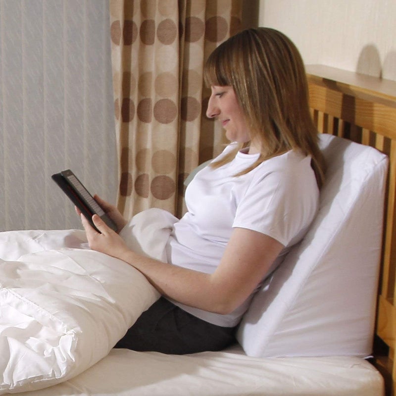 COMFORTNIGHTS Introducing the Bed Wedge size 20x18x11 with a washable quilted poly cotton cover Upgrade to the Bed Wedge now and experience the ultimate in comfort and support - Image 4