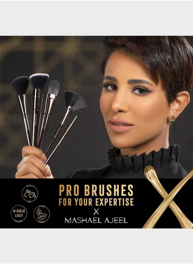 Max Factor Pro Foundation Brush F2 by Mashael Ajeel