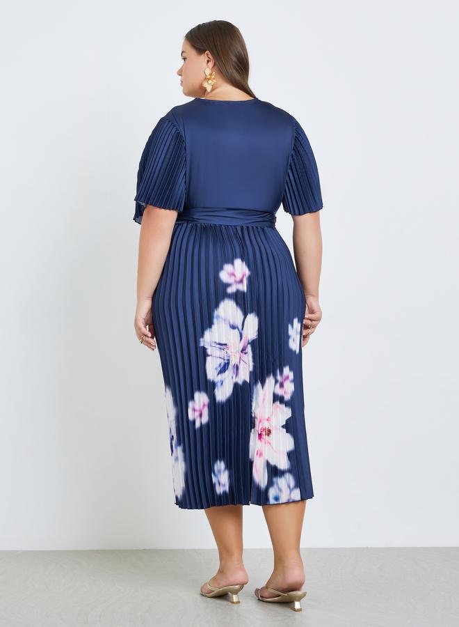 Styli فستان ميدي مزخرف بالأزهار مع طيات بحجم كبير - Image 5