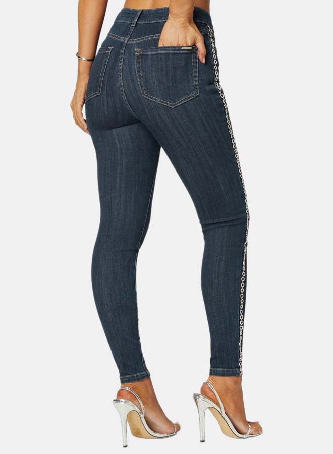 bebe Natural Waist Chain Detail Skinny Leg Jeans - Image 4
