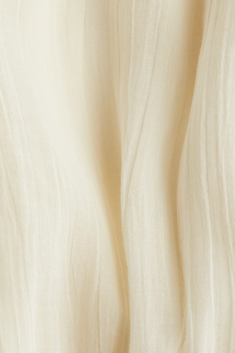 اتش اند ام فستان بياقة مكشكشة