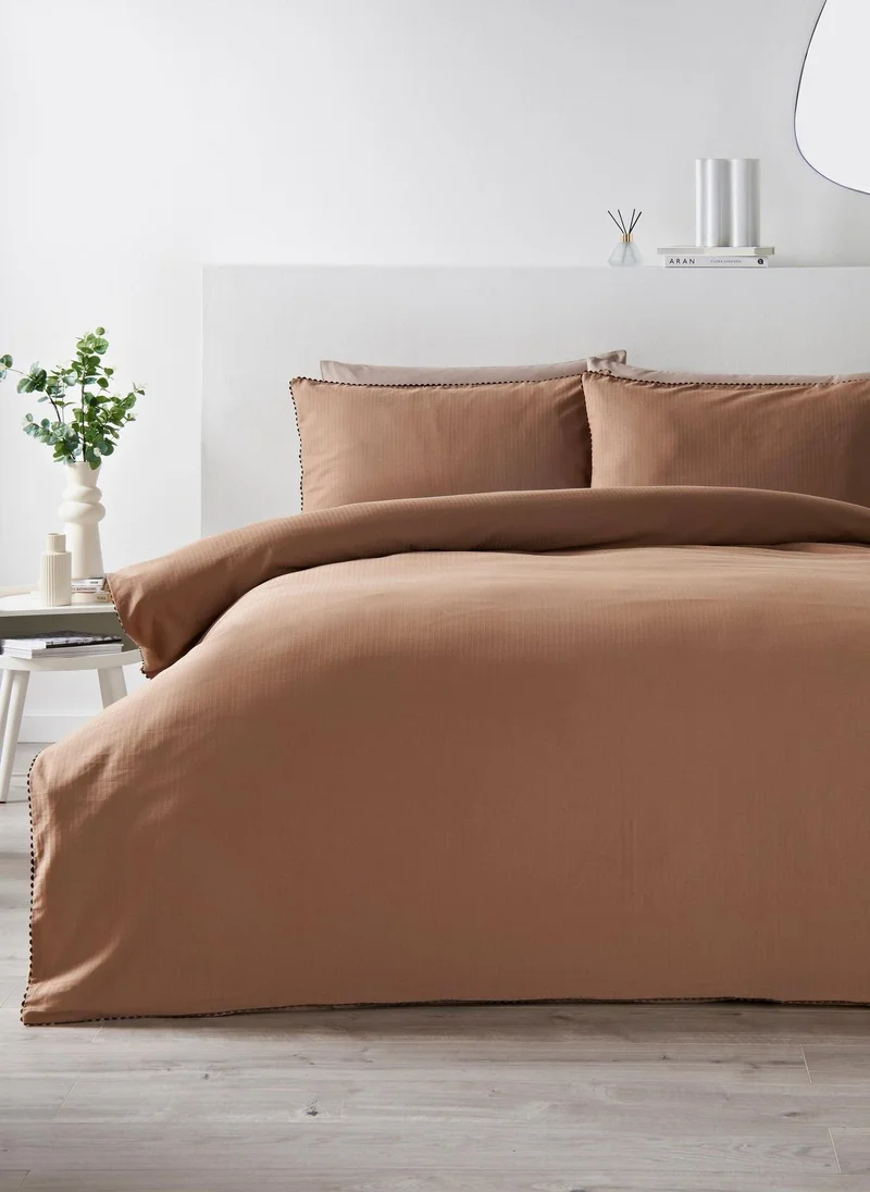 Matalan Natural Jacquard Scallop Duvet Set