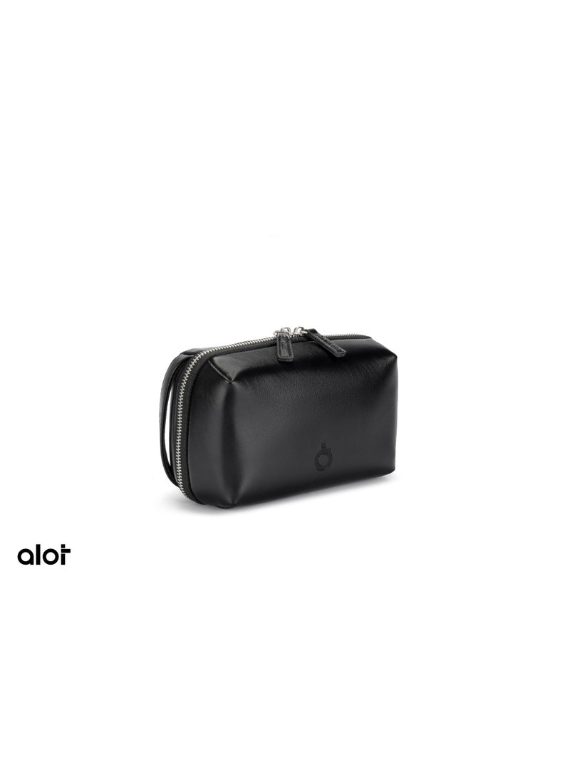 ALot handbag – elegant and durable, with multiple pockets for daily use. Made of premium leather, with a 1-liter capacity, and equipped with a side hand strap for easy carrying. - Image 2