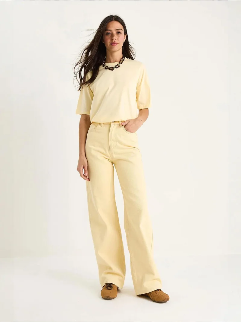 بيانكو لوتشي جينز نسائي واسع الساق بخصر عالٍ من لوتشي