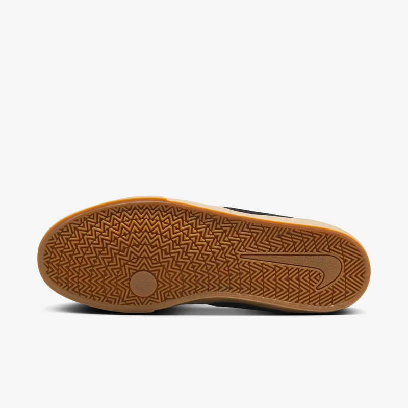 نايكي Men's SB Charge Suede Shoes