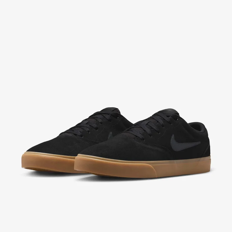 نايكي Men's SB Charge Suede Shoes