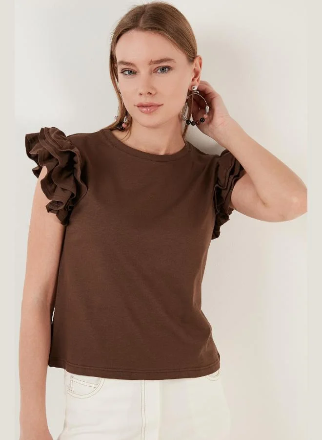 ليلا تيشيرت نسائي قطن ليلا بقصة ضيقة وياقة دائرية وأكمام مكشكشة