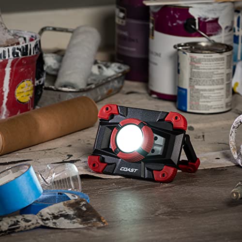 Coast WLR1 1290 Lumen Rechargeable Focusing LED Work Light with Rotating Handle and IP54 Weatherproof Rating - Image 2