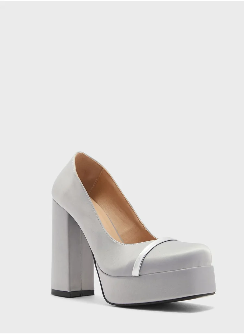 Khizana Satin Platform Pump