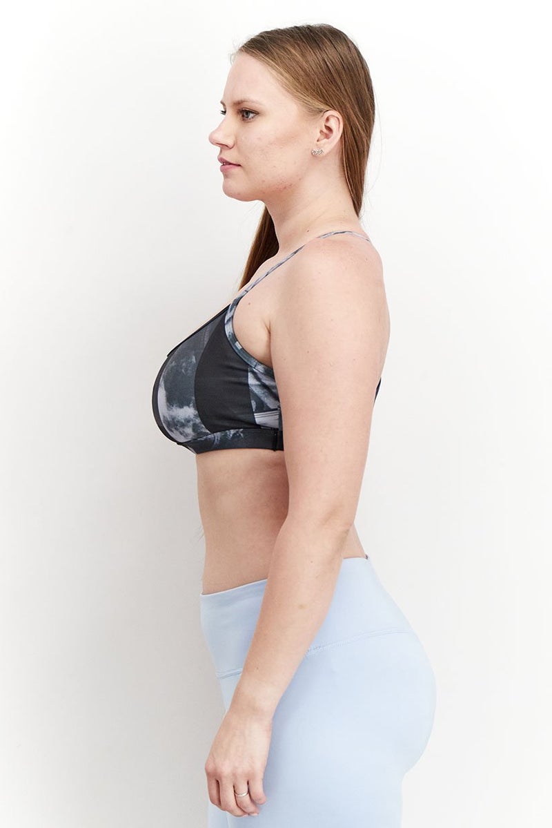 Reebok حمالة صدر رياضية مبطنة مطبوعة للنساء، متعددة الألوان - Image 2