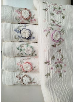 FIESTA Elegance Series Bamboo Cream Handmade Boxed 6 Pieces 50 x 90 cm  - Image 2