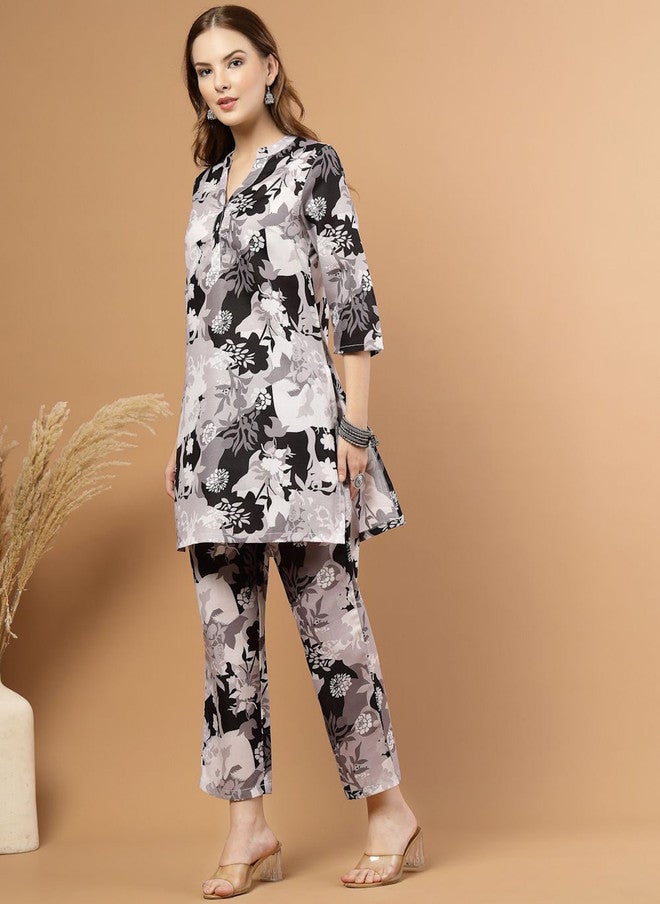 RAASSIO Floral Printed Kurti with Trousers for Women - Image 4