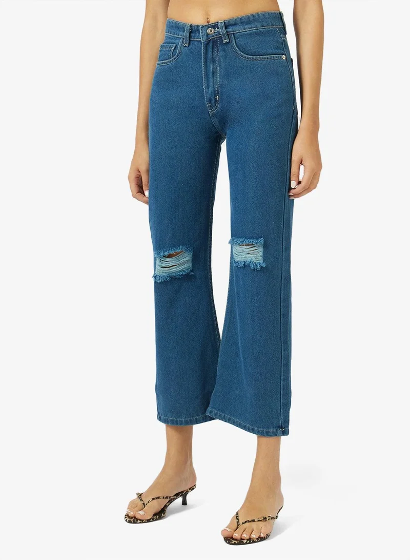 Distressed High Rise Straight Fit Jeans