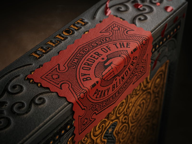 Theory11 بطاقات لعب Peaky Blinders من theory11 - مجموعة فاخرة مرخصة رسميًا مع بطاقات قابلة للجمع بتصميم من الذهب العتيق وبارز للمس لعشاق اللعبة واللاعبين - Image 3