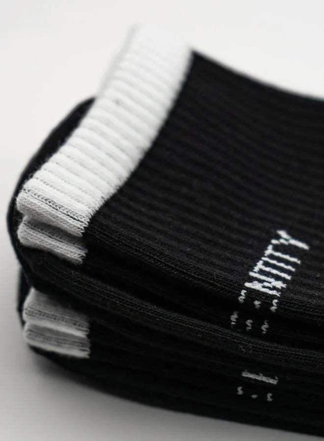 Unidentity Black Organic Cotton Calf Socks