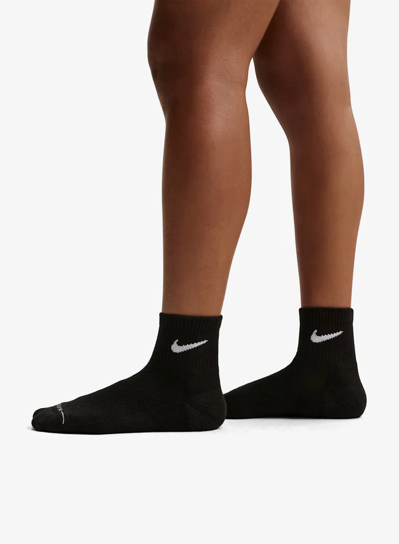 Nike BLACK(WHITE)/BLACK(WHITE)/BLACK(WHITE) 3-Pack Everyday Elevated Ankle Socks  | Best Price UAE