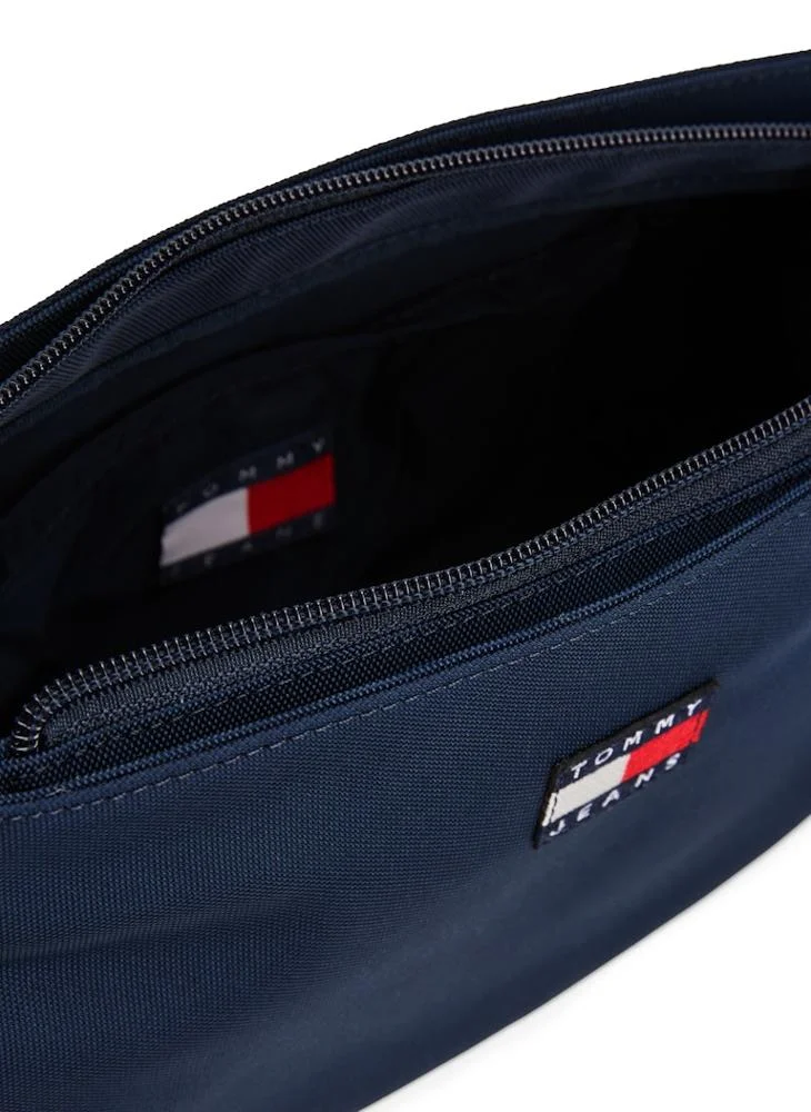 TOMMY JEANS Logo Detailed crossbody bag