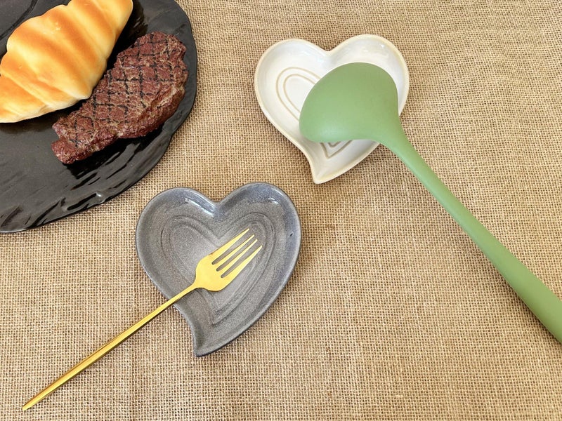 Rhobtyne Ceramic Spoon Rest for Stove Top, Heart Cute Spoon Rest for Kitchen Counter, Cooking Spoon Holder for Kitchen Counter, Utensil Rest Spatula Rest Ladle Holder Tong Rest (Marble Grey) - Image 2