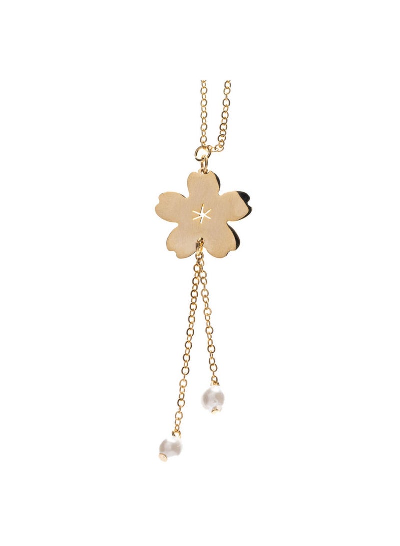 Flower and pearls