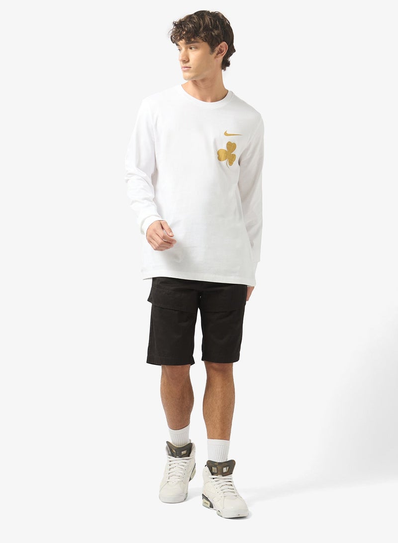 Nike Nba Chicago Bulls Courtside Logo Long Sleeve T-Shirt - Image 4