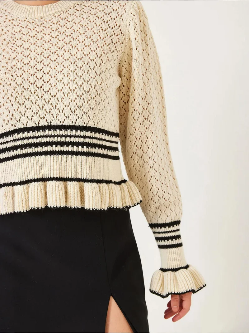 Bianco Lucci LUCCI Ribbed Baklava Pattern Crew Neck Crop Sweater