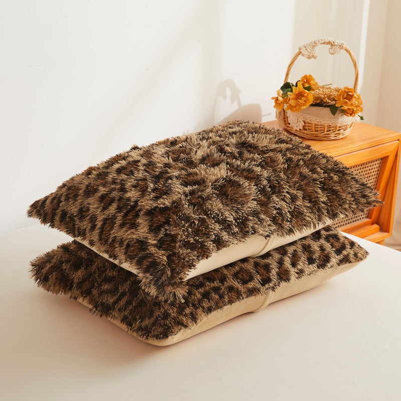 XeGe Cheetah Print Fluffy Faux Fur Duvet Cover Set, 3 Pieces Soft Plush Shaggy Fuzzy Bedding Set(1 Faux Fur Leopard Print Comforter Cover + 2 Furry Pillow Cases), Zipper Closure(King, Brown) - Image 4