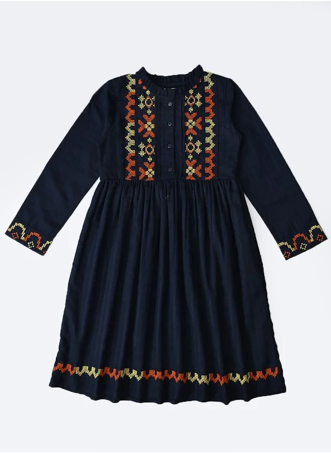 بيلا مودا Bella Moda Embroidered 3/4 Sleeves Cotton Dress with Button Front