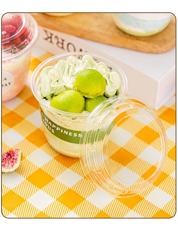 عبوة من 50 كوب حلوى بلاستيكي سعة 8 أونصات مع أغطية، أكواب بلاستيكية للاستخدام مرة واحدة، أكواب بارفيه زبادي شفافة للآيس كريم والكعك والفواكه والبارفيه والبودنج وجيلي شوت - Image 4