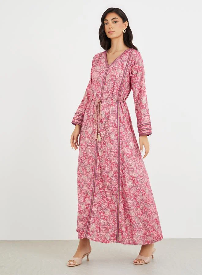 Styli Styli All Over Print V Neck Jalabiya with Lace Trim